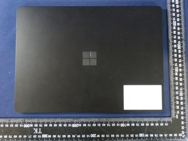 Rò rỉ hình ảnh Surface Pro 8 và Laptop 4