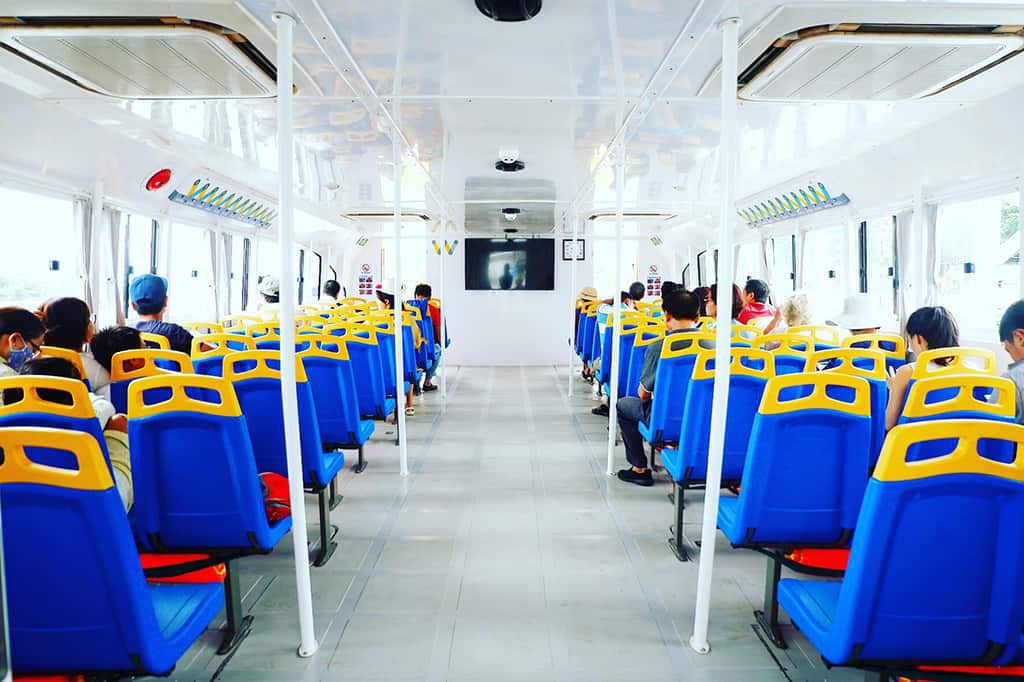 Du ngoạn xe bus trên sông Sài Gòn