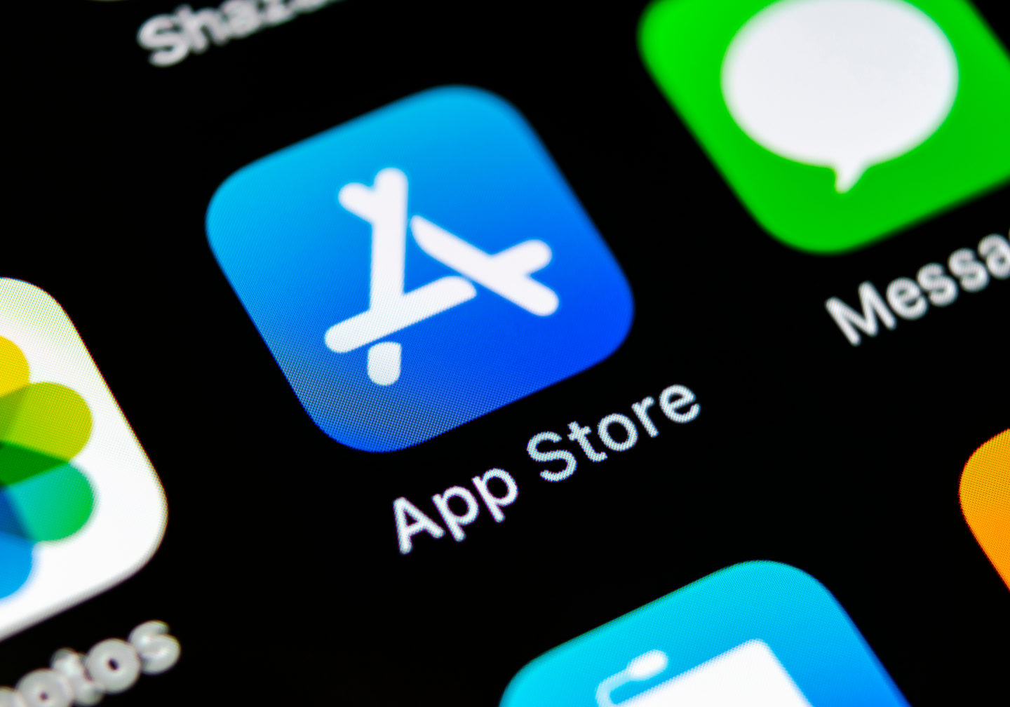 App Store cán mốc 64 tỉ USD doanh thu trong năm 2020