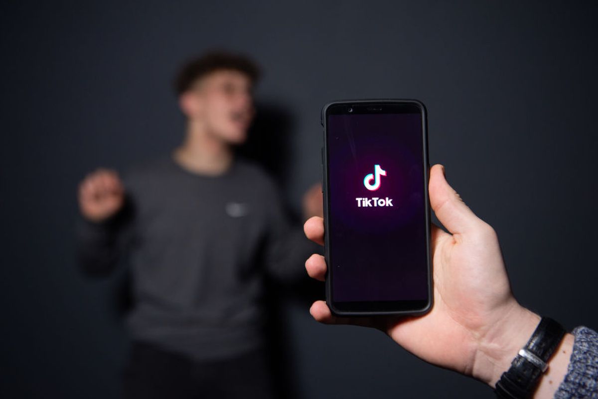 TikTok "dọn rác" gần 500.000 video có nội dung sai lệch