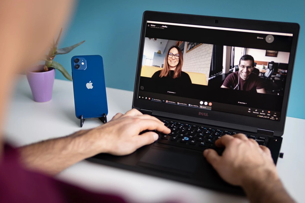Hô biến smartphone trở thành webcam hỗ trợ học online