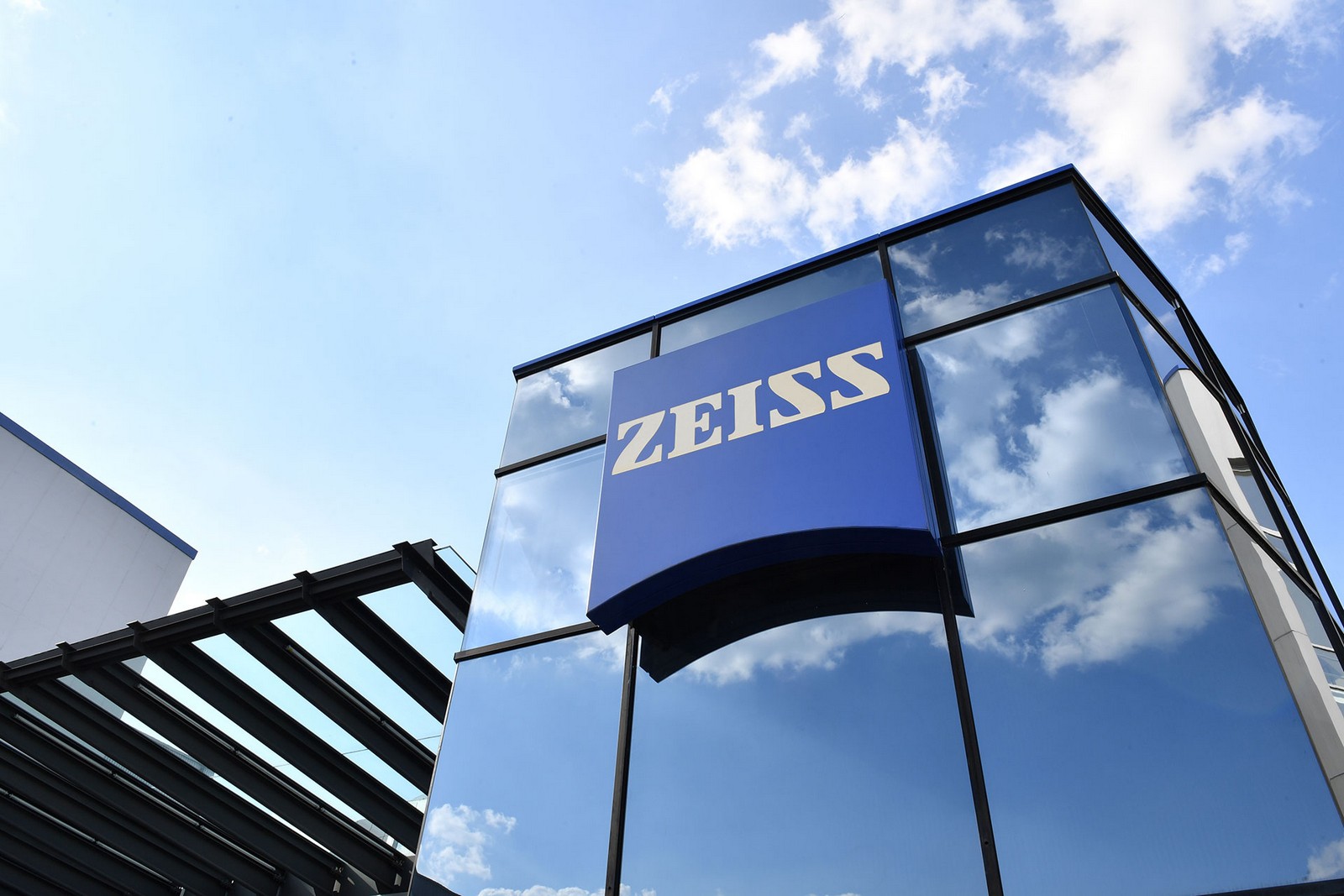 vivo và cái bắt tay lịch sử với ZEISS, hãng ống kính danh tiếng đến từ nước Đức