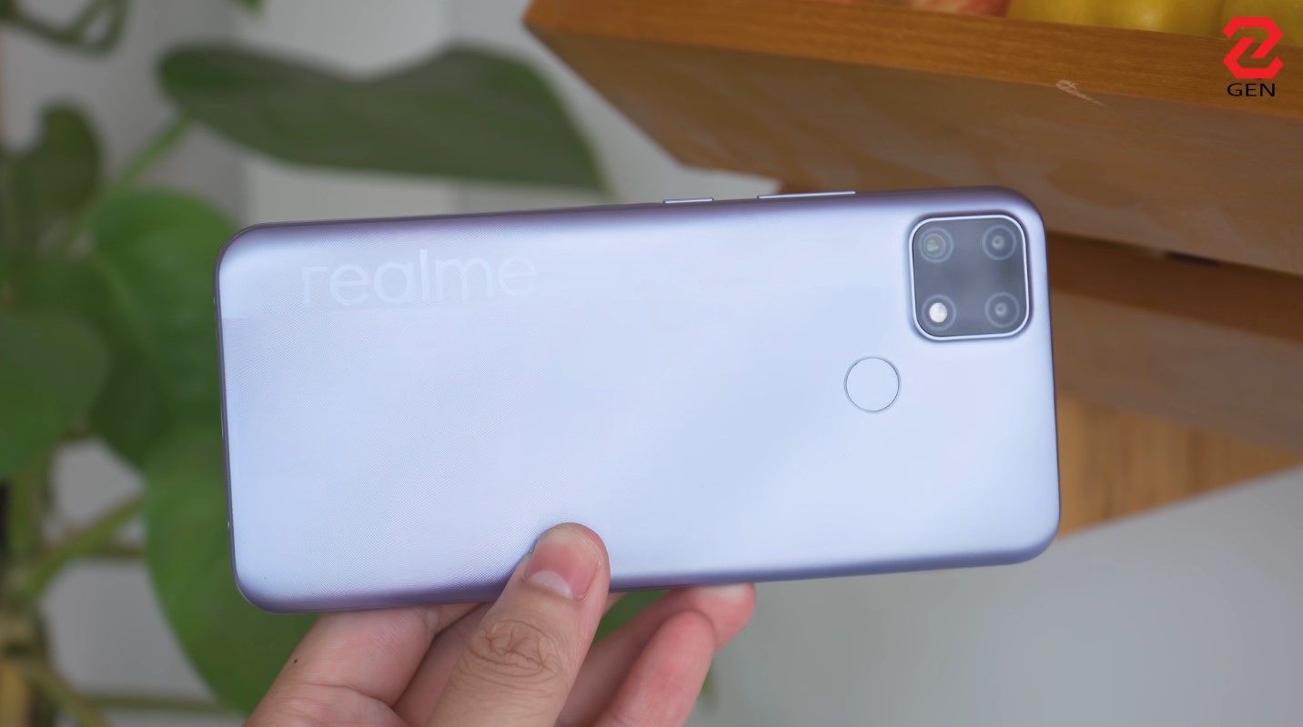 realme C25: Smartphone "chất" cho người sống "trội"!