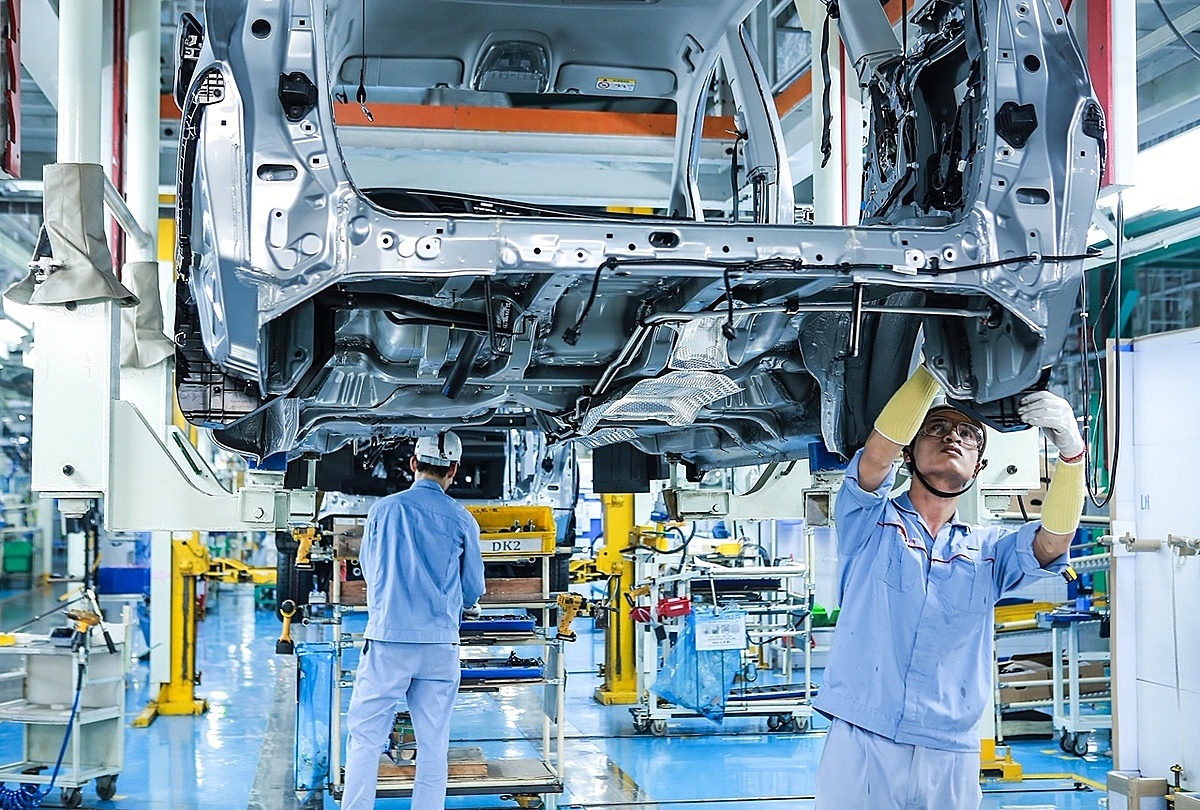 Thiếu chip, 2 nhà máy sản xuất xe của Toyota tạm ngừng hoạt động