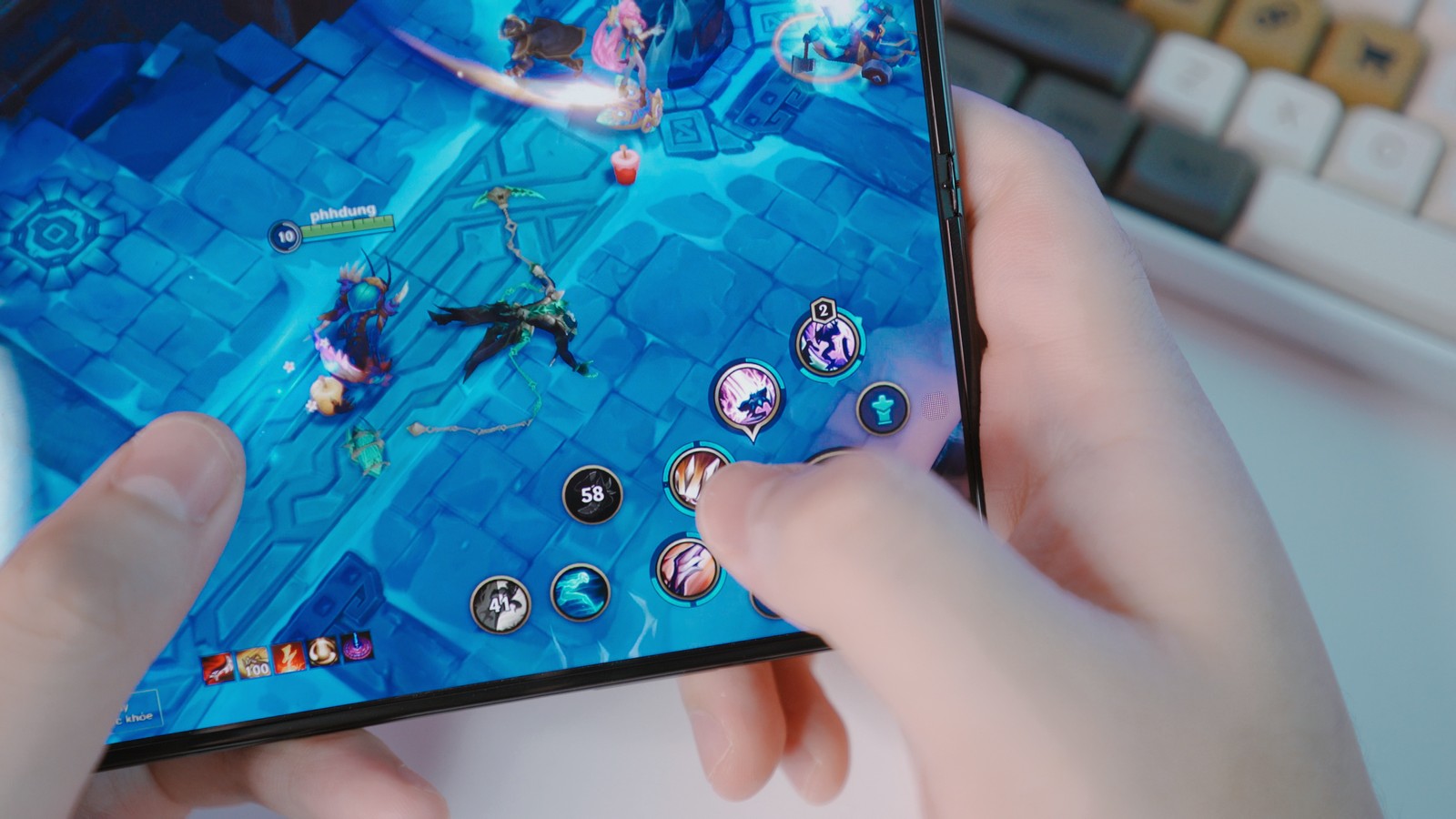 Vì sao bạn phải thử chơi game với Samsung Galaxy Z Fold3 5G?