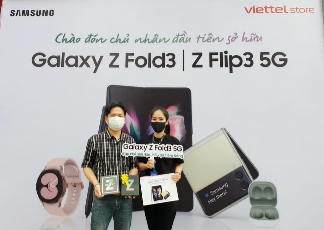 Rộn ràng ngày giao hàng sớm bộ đôi siêu phẩm Samsung Galaxy Z Fold3 và Galaxy Z Flip3