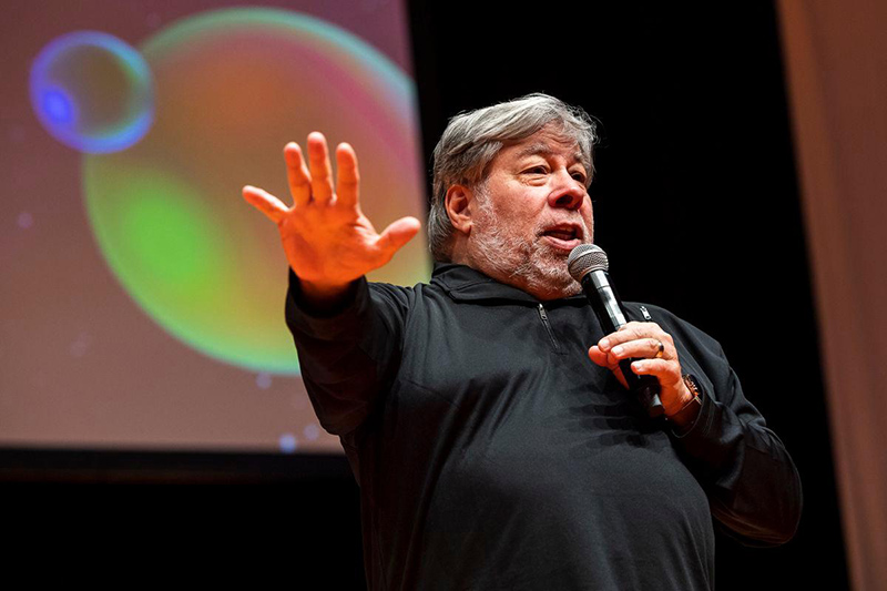 Đồng sáng lập Apple Steve Wozniak không hài lòng với iPhone 13