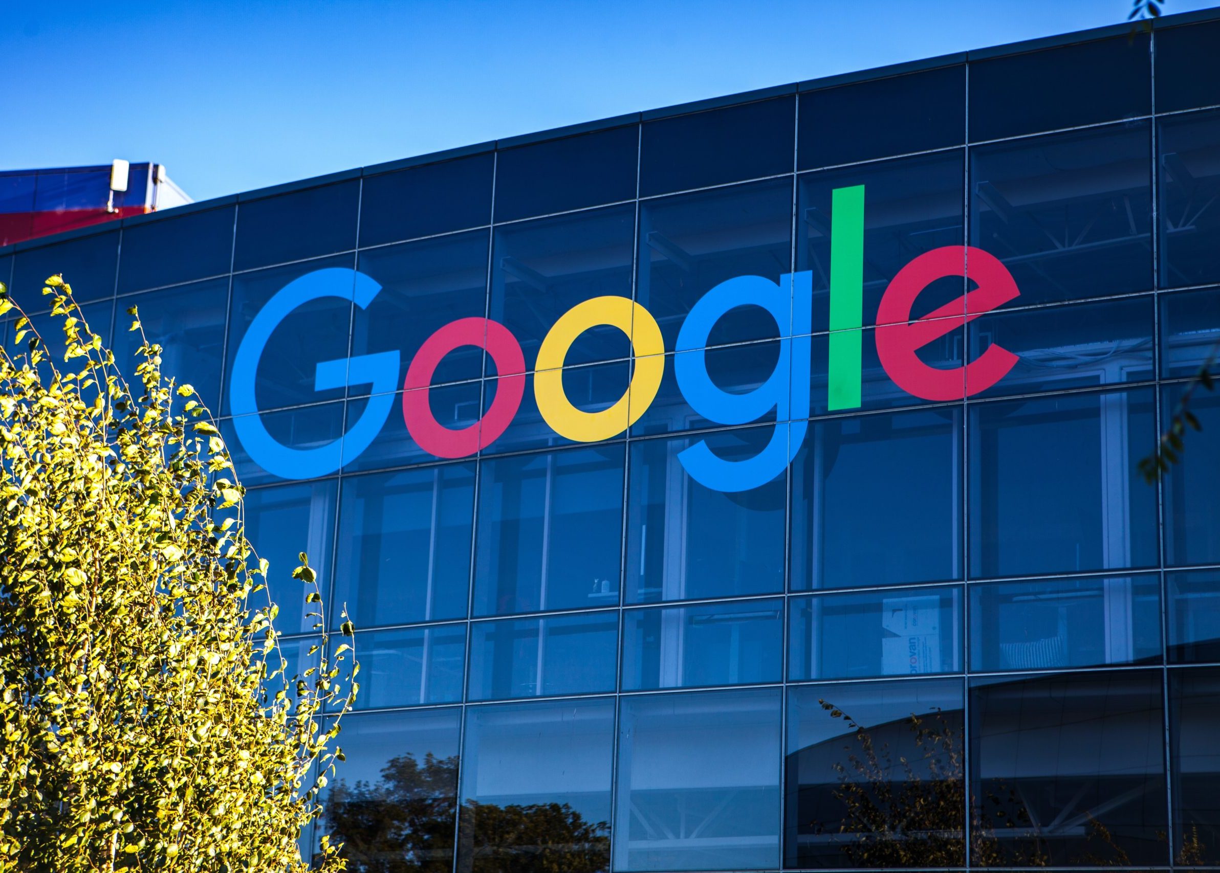 Google đóng phạt hơn 43 triệu USD vì thu thập thông tin trái phép