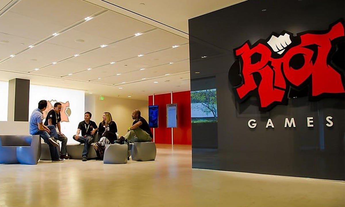 Riot Games tiếp tục mở rộng sản xuất game mobile