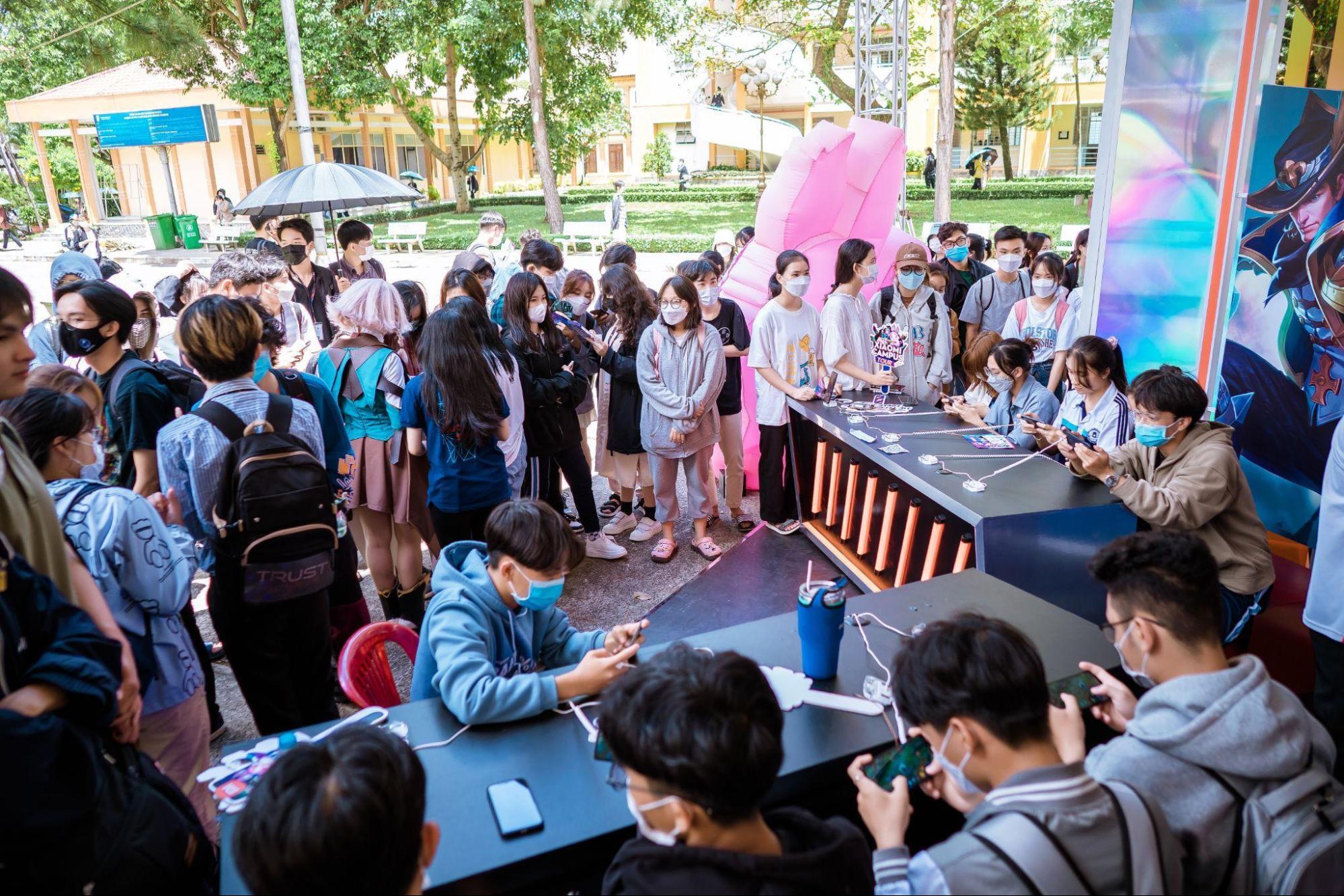Hàng chục ngàn quà tặng với tổng giá trị hơn 1 tỉ đồng chờ đón sinh viên tại "Vũ trụ Xiaomi"