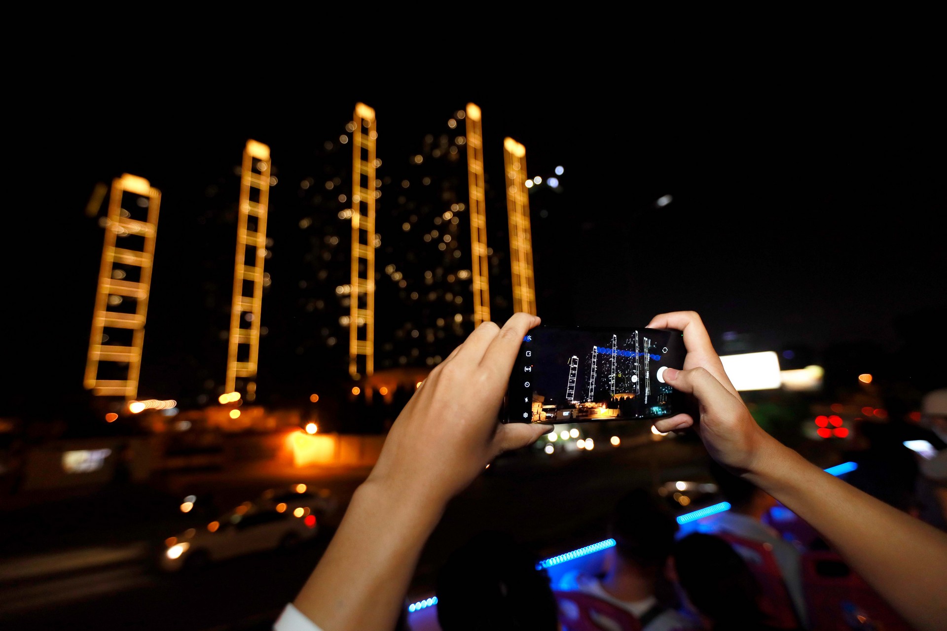 Ngắm Sài Gòn về đêm cùng Samsung Galaxy S22 Ultra
