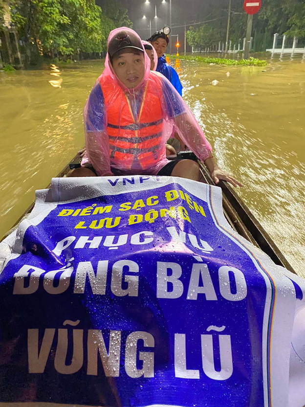 VNPT hỗ trợ thông tin liên lạc cho người dân Huế, Đà Nẵng khắc phục bão Sơn Ca