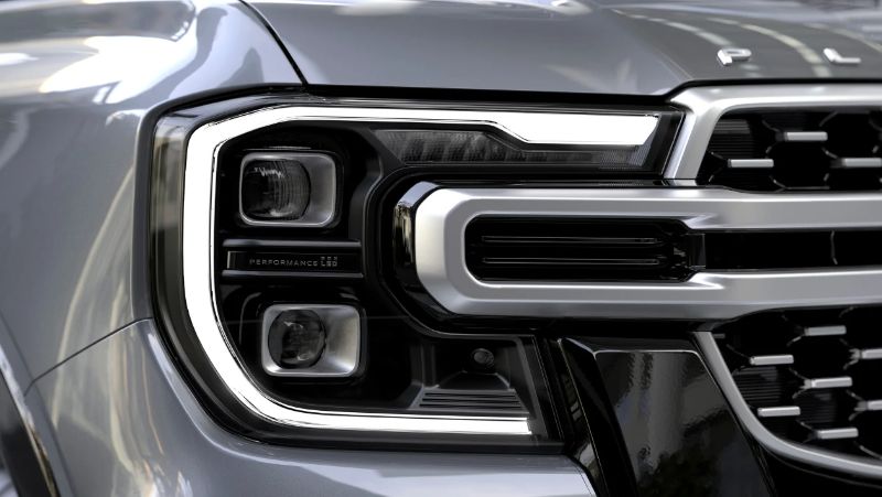 Ford Ranger Platinum - bán tải sang trọng lộ diện