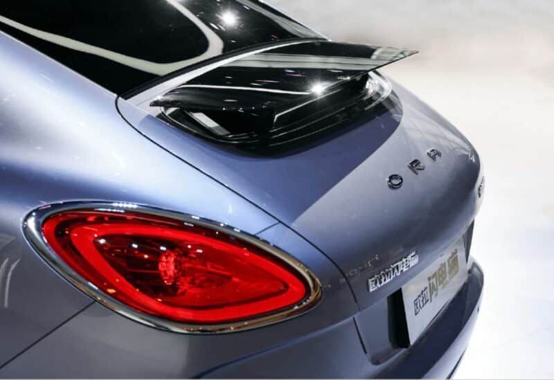 Porsche “cho người nghèo Trung Quốc” giá chỉ từ 647 triệu đồng