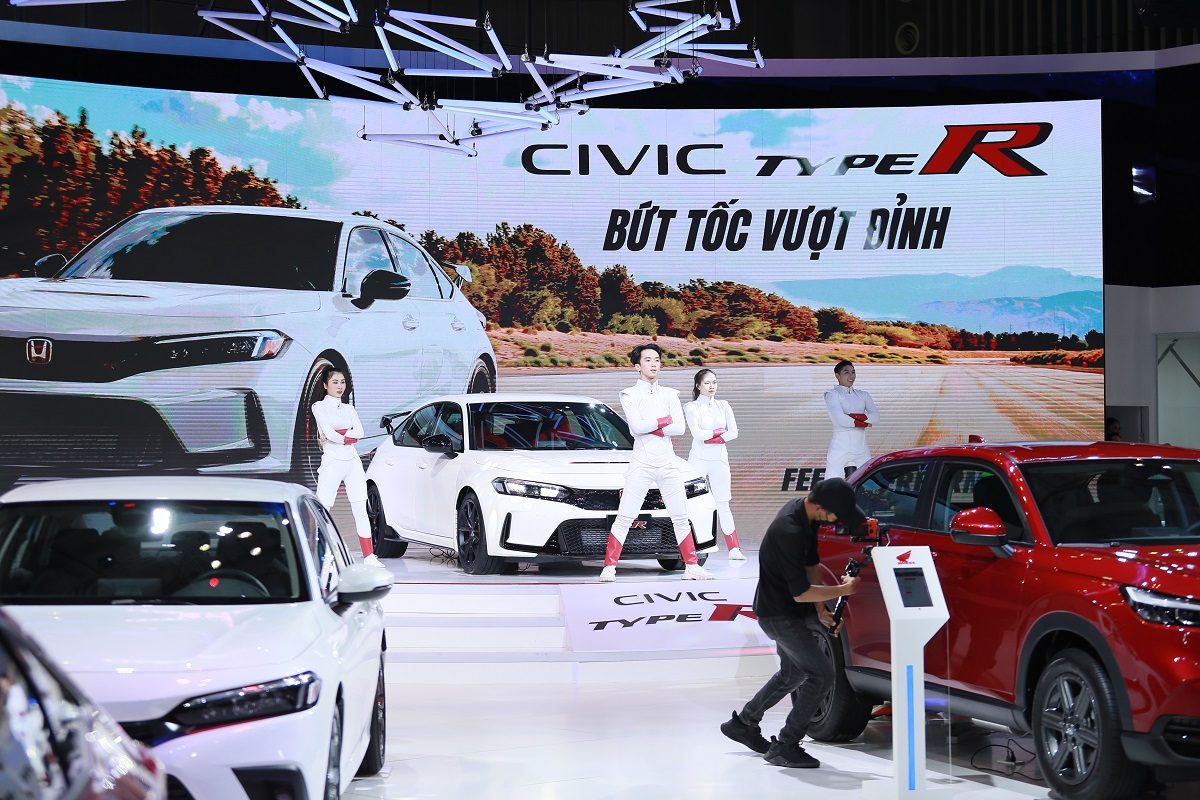 Vietnam Motor Show 2022 tổ chức thành công và xác lập những kỷ lục mới