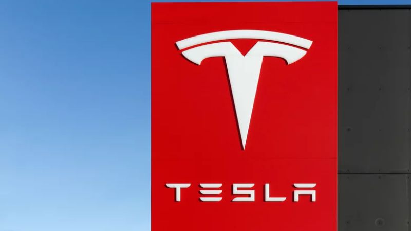 Elon Musk đã chi bao nhiêu tiền để mua lại thương hiệu Tesla