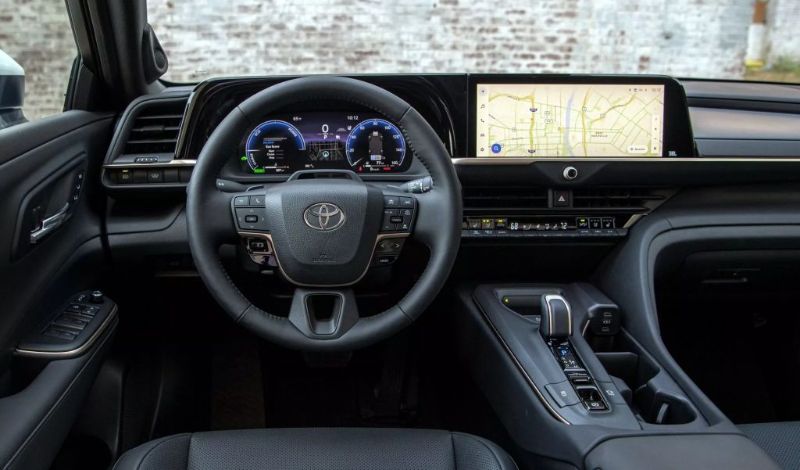 Toyota Camry thế hệ thứ 9 lộ diện hình ảnh
