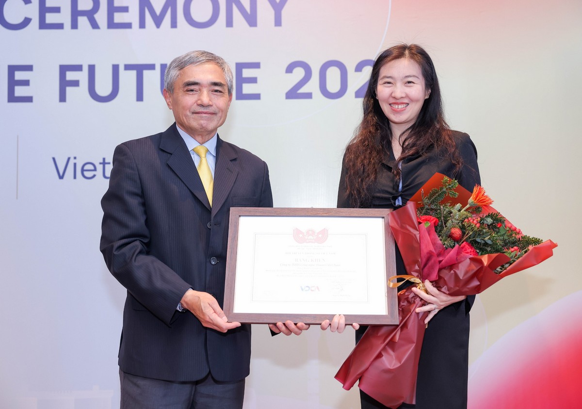 Huawei Việt Nam nhận bằng khen vì nỗ lực đào tạo nhân tài ngành ICT