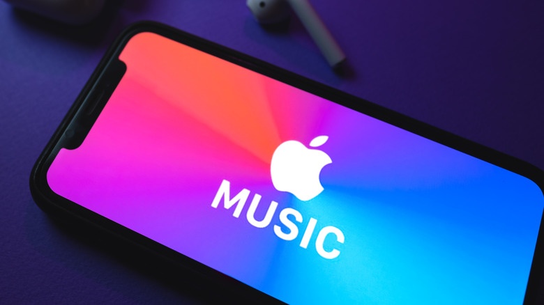 Apple ra mắt tính năng hát karaoke