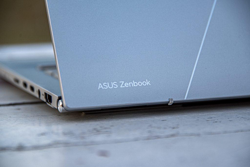 ASUS Zenbook 14 OLED (UX3402V) có gì hot?
