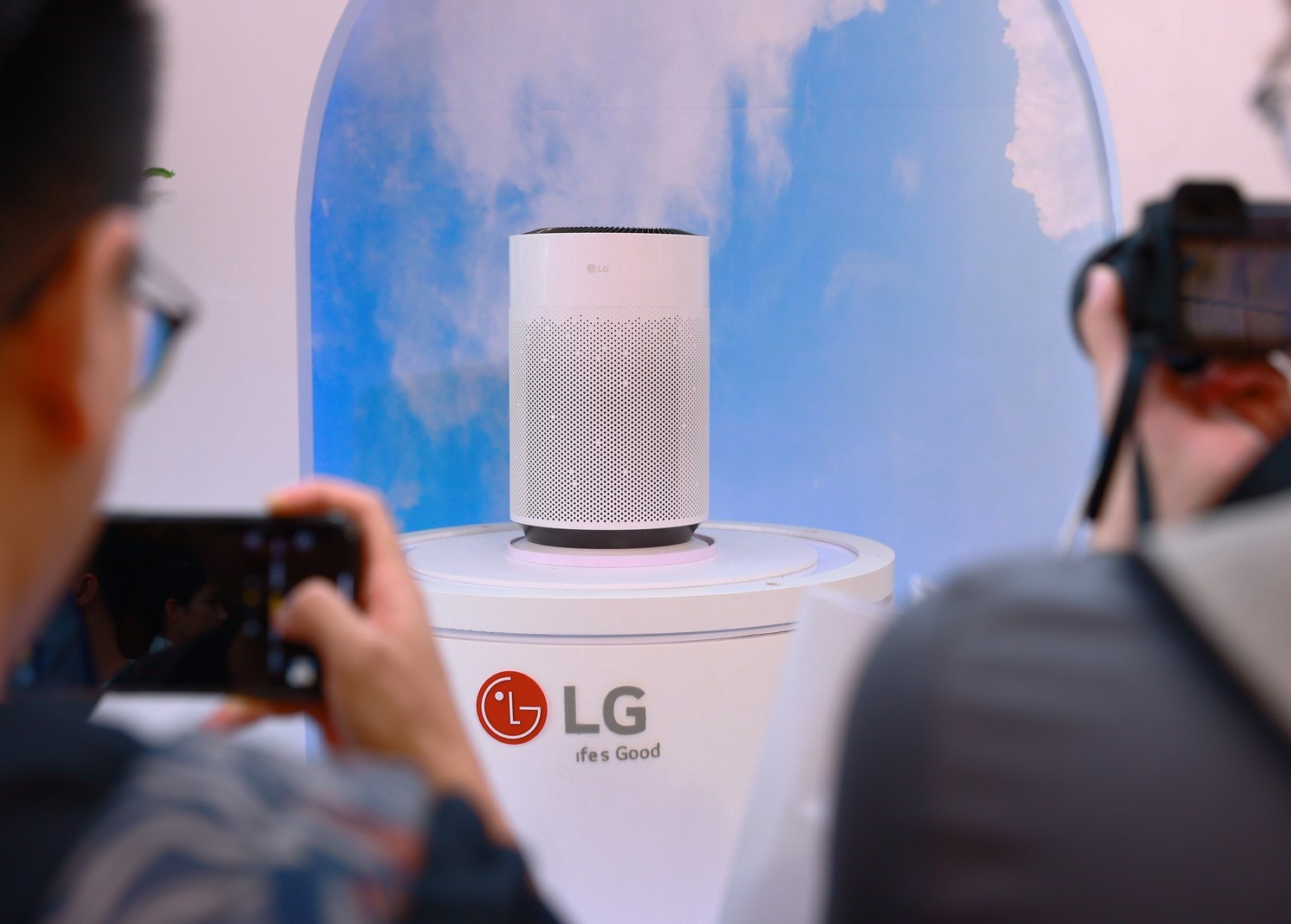 LG PuriCare 360 Hit: Máy lọc không khí giá 7 triệu đồng của LG có gì hot?