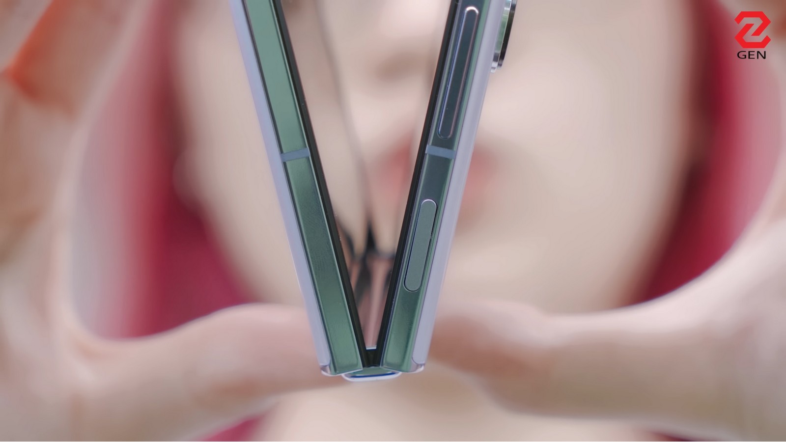 Đánh giá chi tiết OPPO Find N2 Flip: Đối thủ đáng gờm của Samsung Galaxy Z Flip4