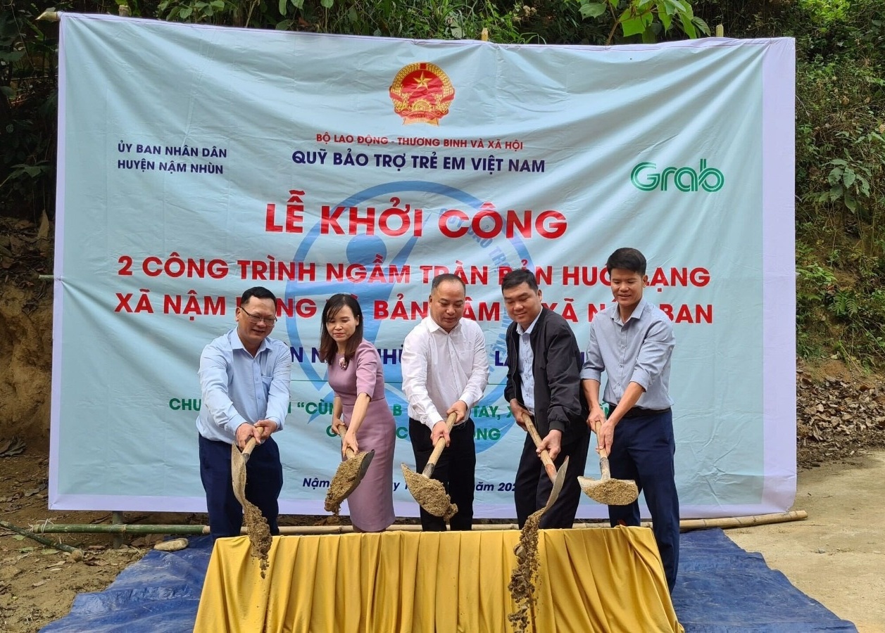 Quỹ BTTEVN và Grab Việt Nam tiếp tục dự án “Xây cầu đến lớp”