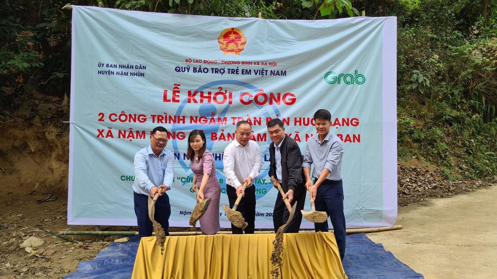 Grab Việt Nam khởi công xây dựng thêm hai cây cầu thuộc dự án “Xây cầu đến lớp”