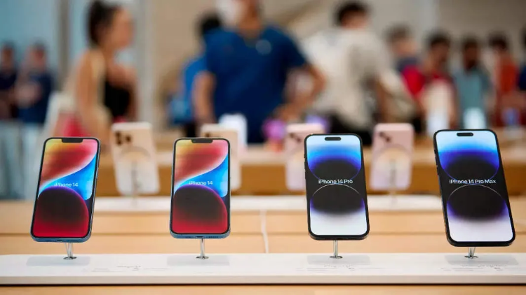 Apple, Amazon đối mặt kiện cáo vì "bơm giá" iPhone