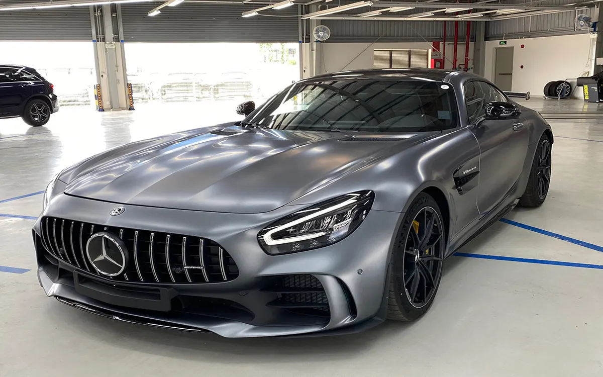 Mercedes-AMG GT R lên sàn xe cũ tại Việt Nam, giá cực thấp