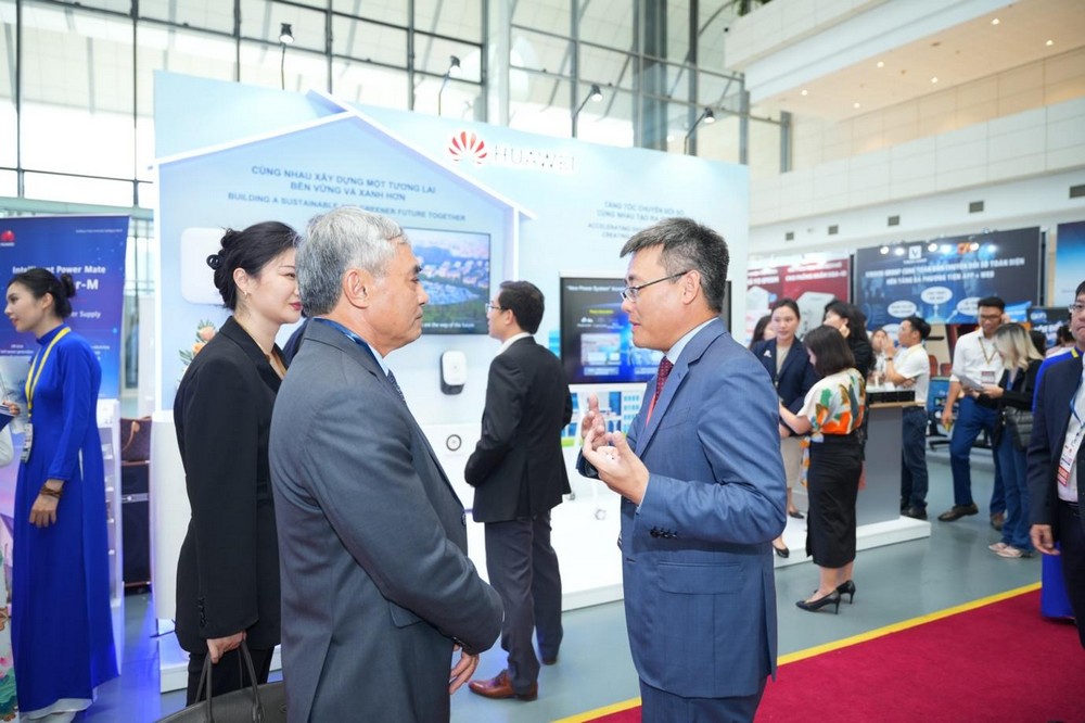 Huawei nói về giải pháp công nghệ điện mặt trời cho Việt Nam
