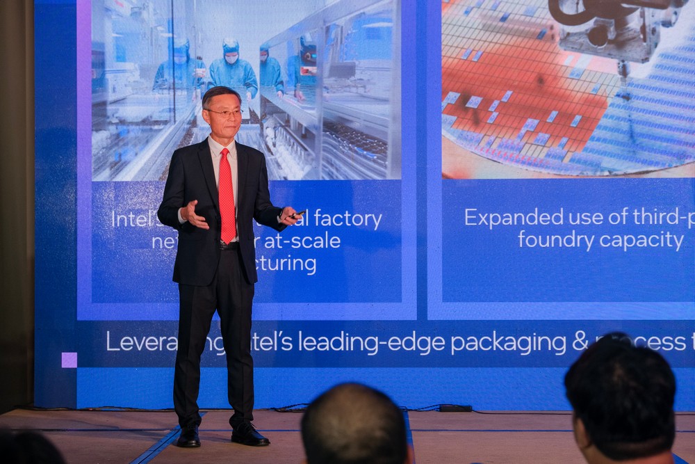 Intel đẩy mạnh "Kiến tạo tương lai cho cả Intel và Việt Nam"