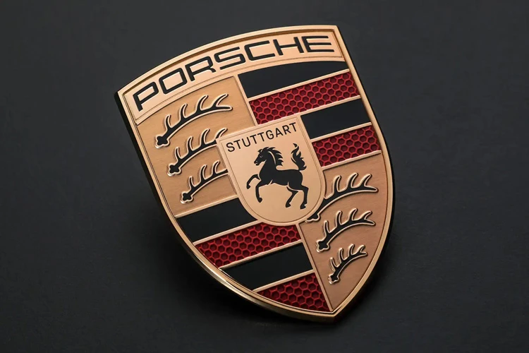 Porsche thay đổi logo nhận diện mới