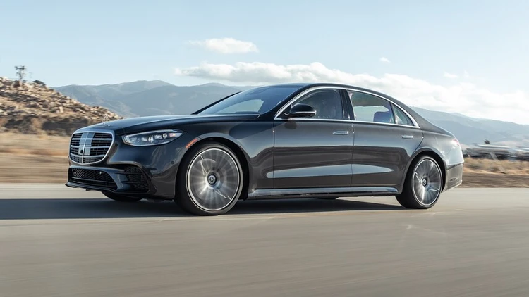 Xe tự lái của Mercedes-Benz lần đầu tiên được California chấp thuận lưu thông