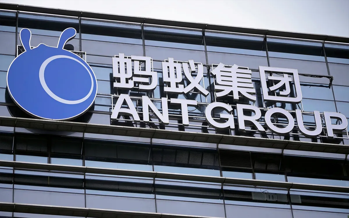 Ant Group bị Trung Quốc phạt gần 1 tỷ USD 