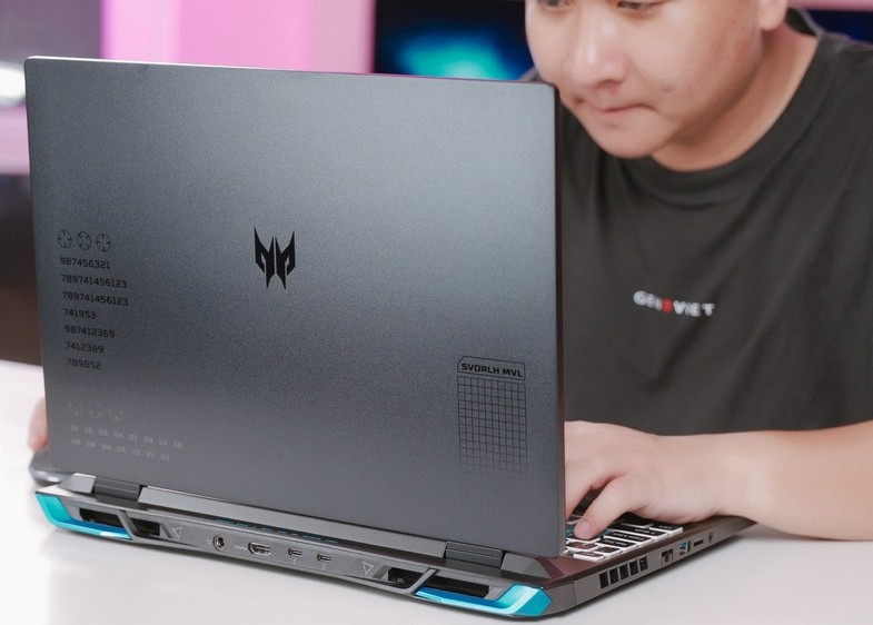 Laptop RTX 4060 mạnh nhất từ Acer: Vũ khí gaming tối thượng Predator Helios Neo 16