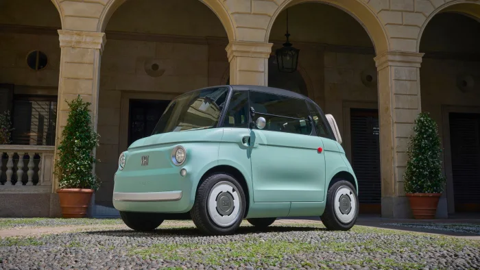 Fiat ra mắt xe điện Topolino "so cute" dành cho Gen Z