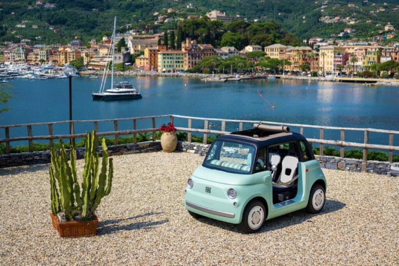 Fiat ra mắt xe điện Topolino "so cute" dành cho Gen Z