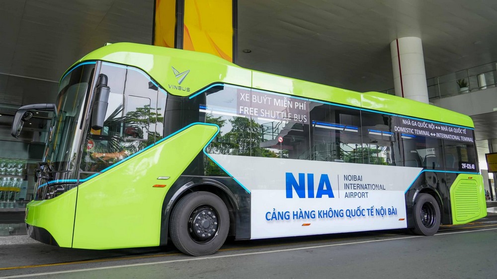 Đưa xe buýt điện VinBus vào phục vụ hành khách tại sân bay Nội Bài