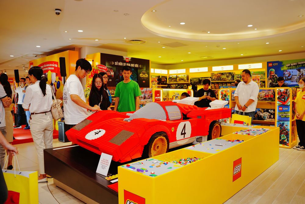 Cửa hàng LEGO shop-in-shop chính hãng đầu tiên Việt Nam khai trương