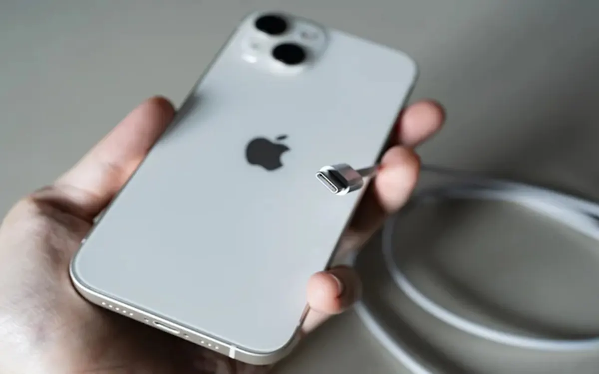 iPhone 15 ngăn chặn nghiêm ngặt sạc vượt quá 80%