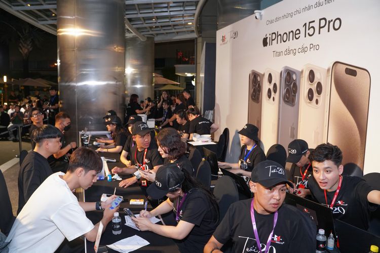 Mừng "Tuổi 20", Minh Tuấn Mobile mở bán sớm iPhone 15 chính hãng với nhiều ưu đãi