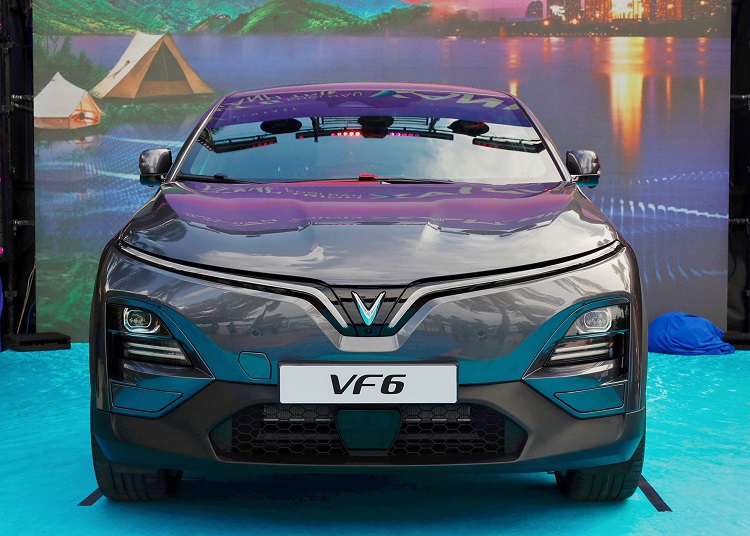 VinFast VF 6 ra mắt, giá từ 675 triệu đồng