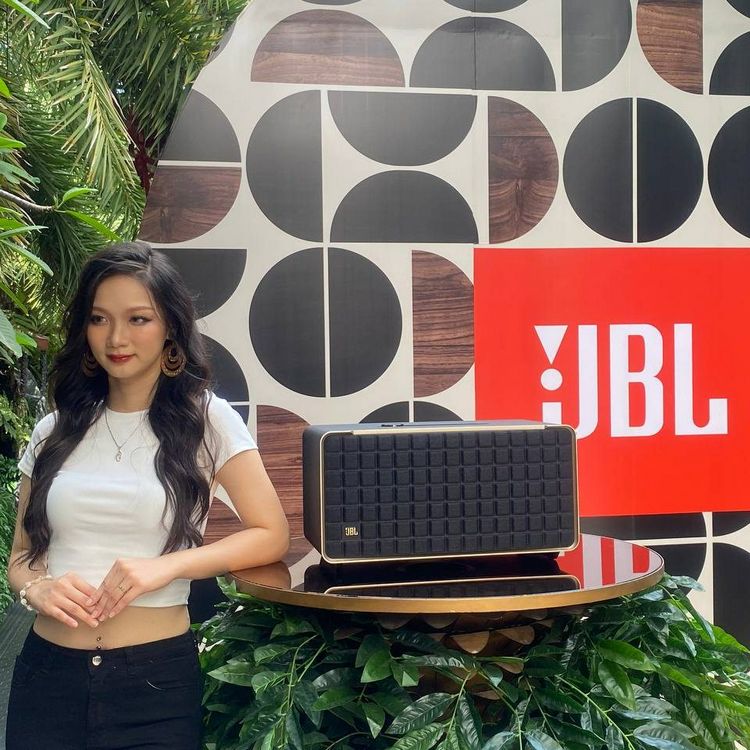 JBL Authentics và  Spinner BT chính thức ra mắt tại Việt Nam