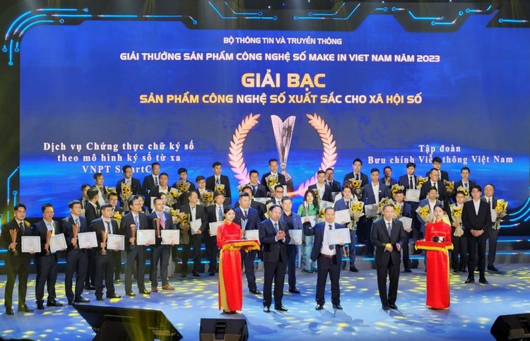 Make in Vietnam 2023: 6 sản phẩm VNPT được vinh danh