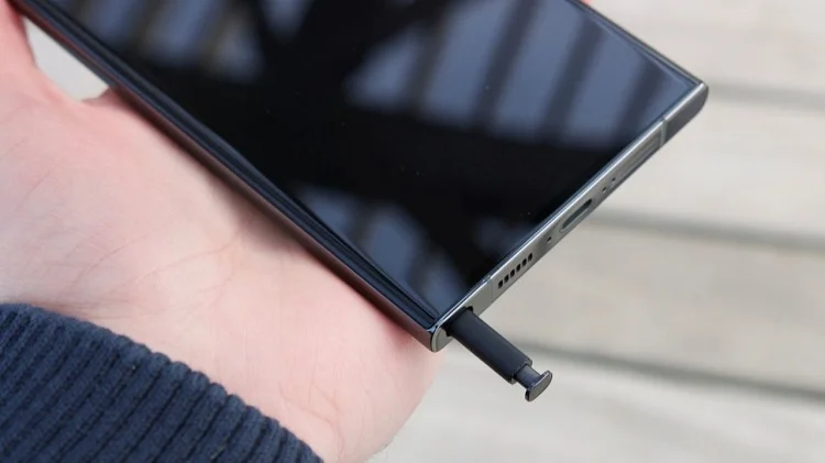 Bút S-Pen của Galaxy S24 Ultra "bốc mùi" khó chịu?