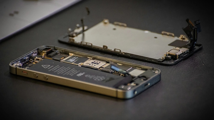 Apple tung biện pháp mới "khóa mõm" kẻ trộm iPhone