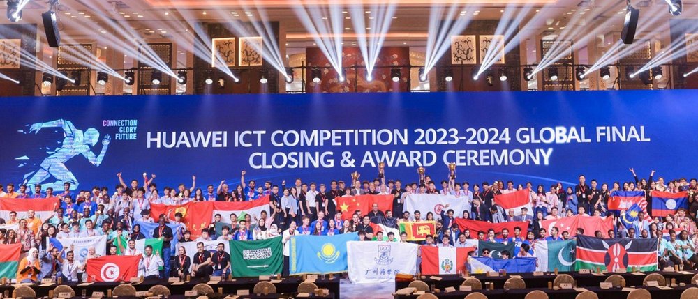 Sinh viên Việt Nam giành Giải 3 tại Huawei ICT Competition 2023 - 2024