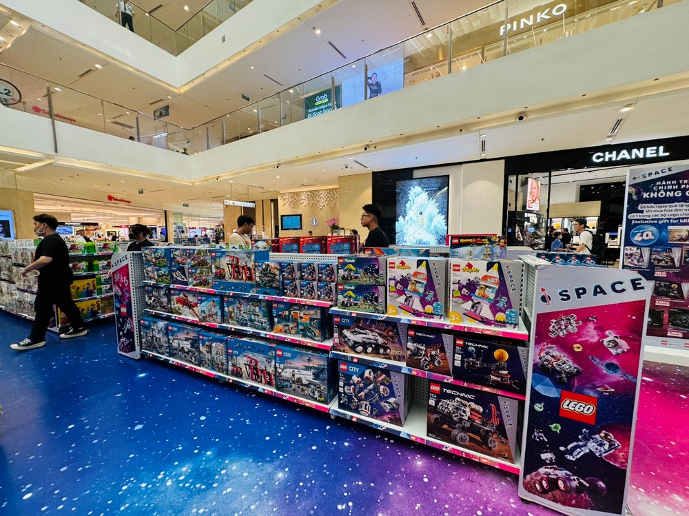 LEGO tiếp tục giúp trẻ chinh phục ước mơ khám phá vũ trụ