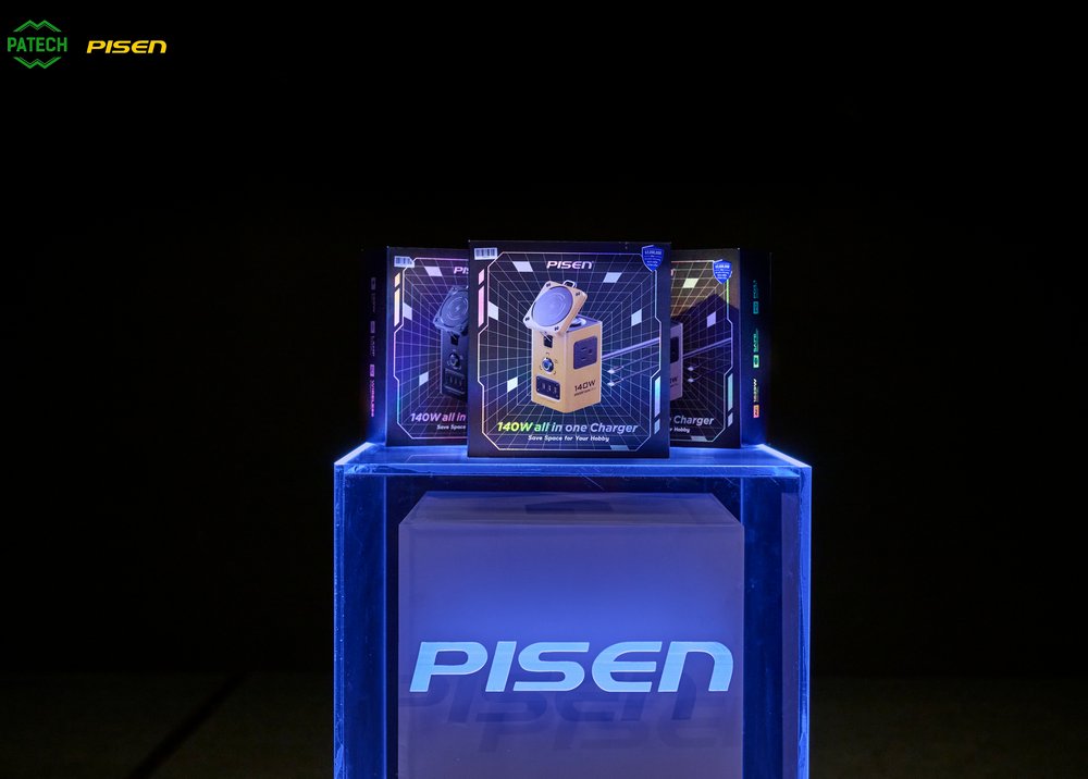 Pisen ra mắt trạm sạc đa năng không dây mới